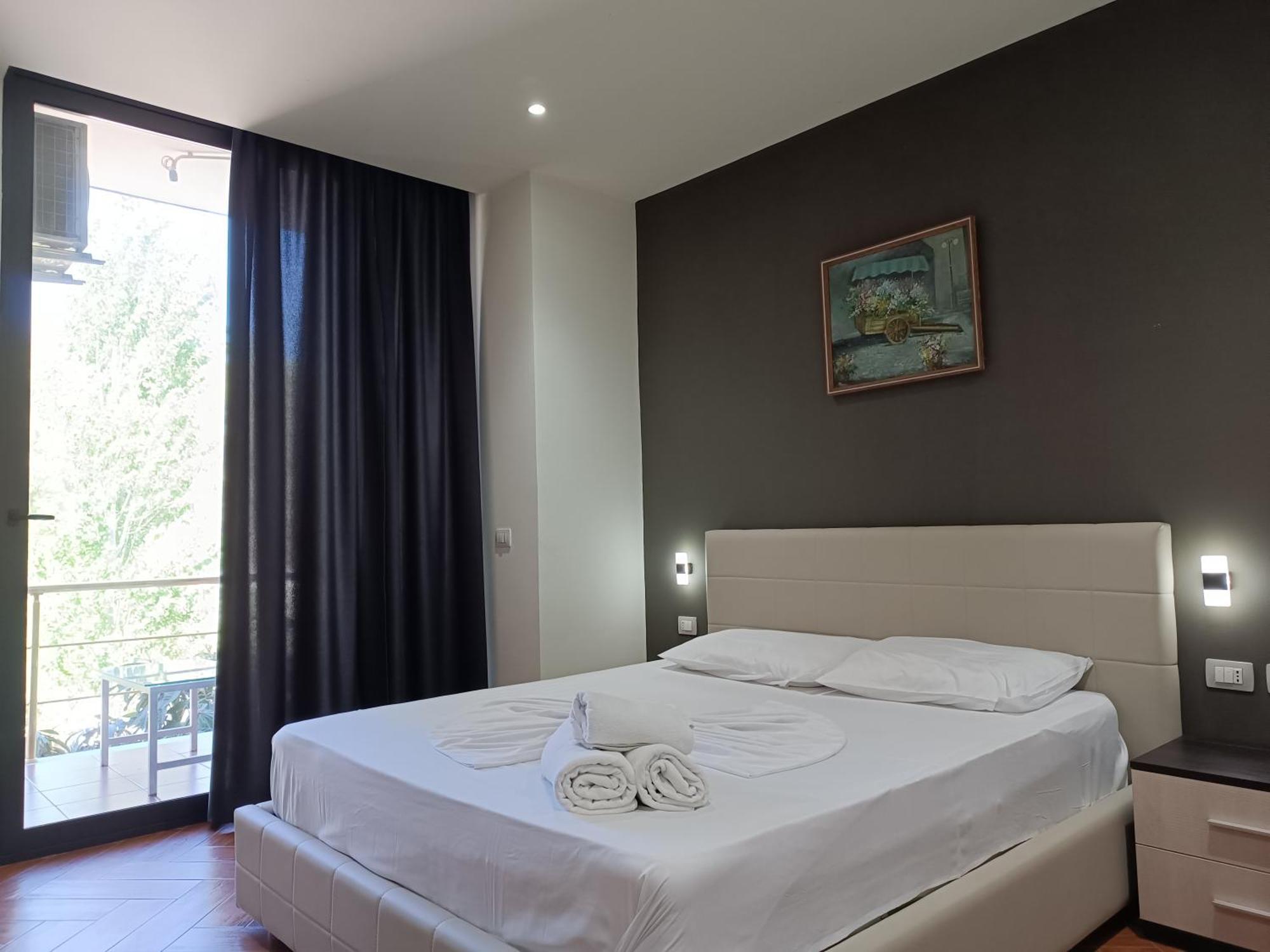 Kavalona 3*