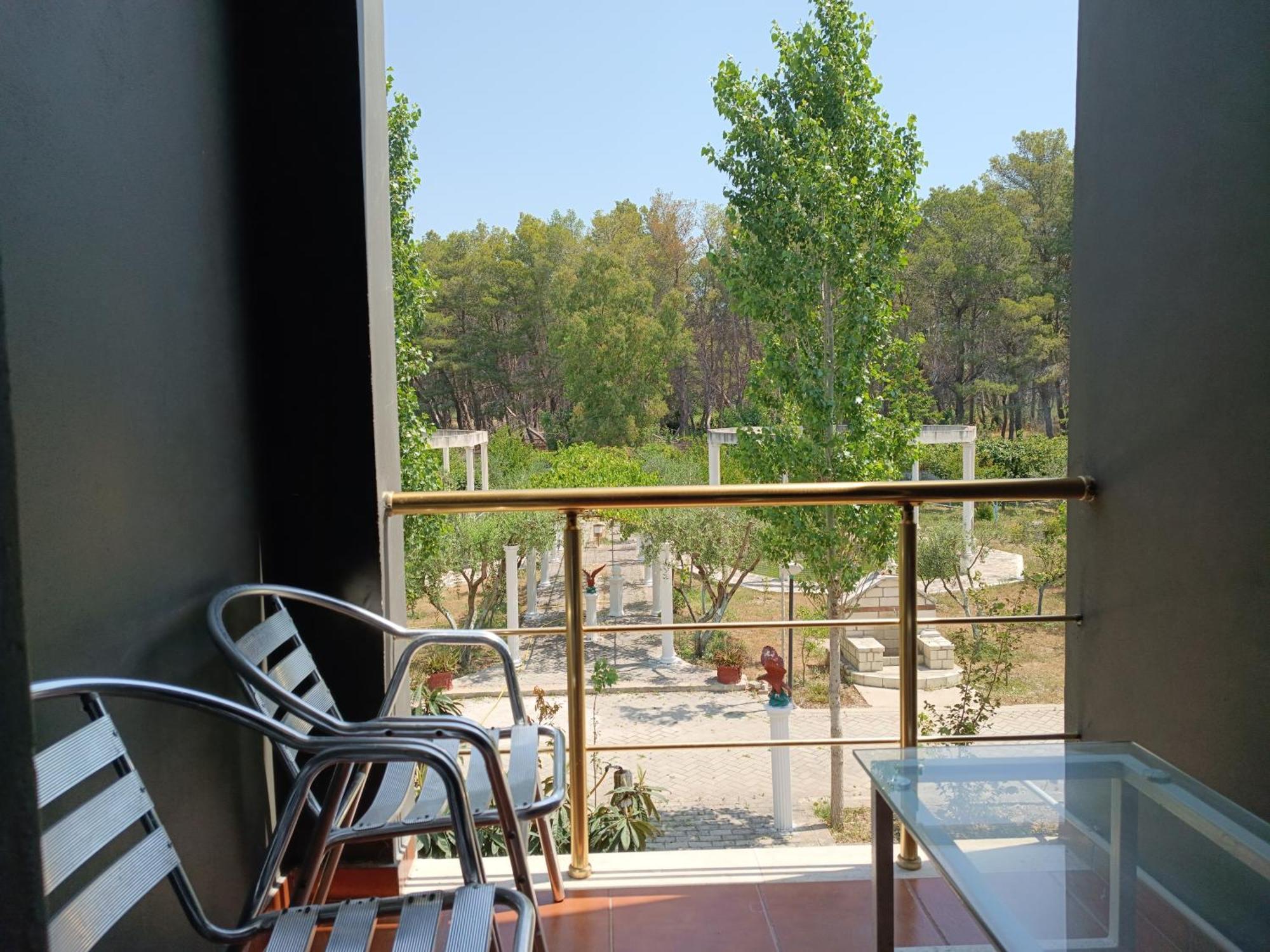 Hotel Kavalona 3*