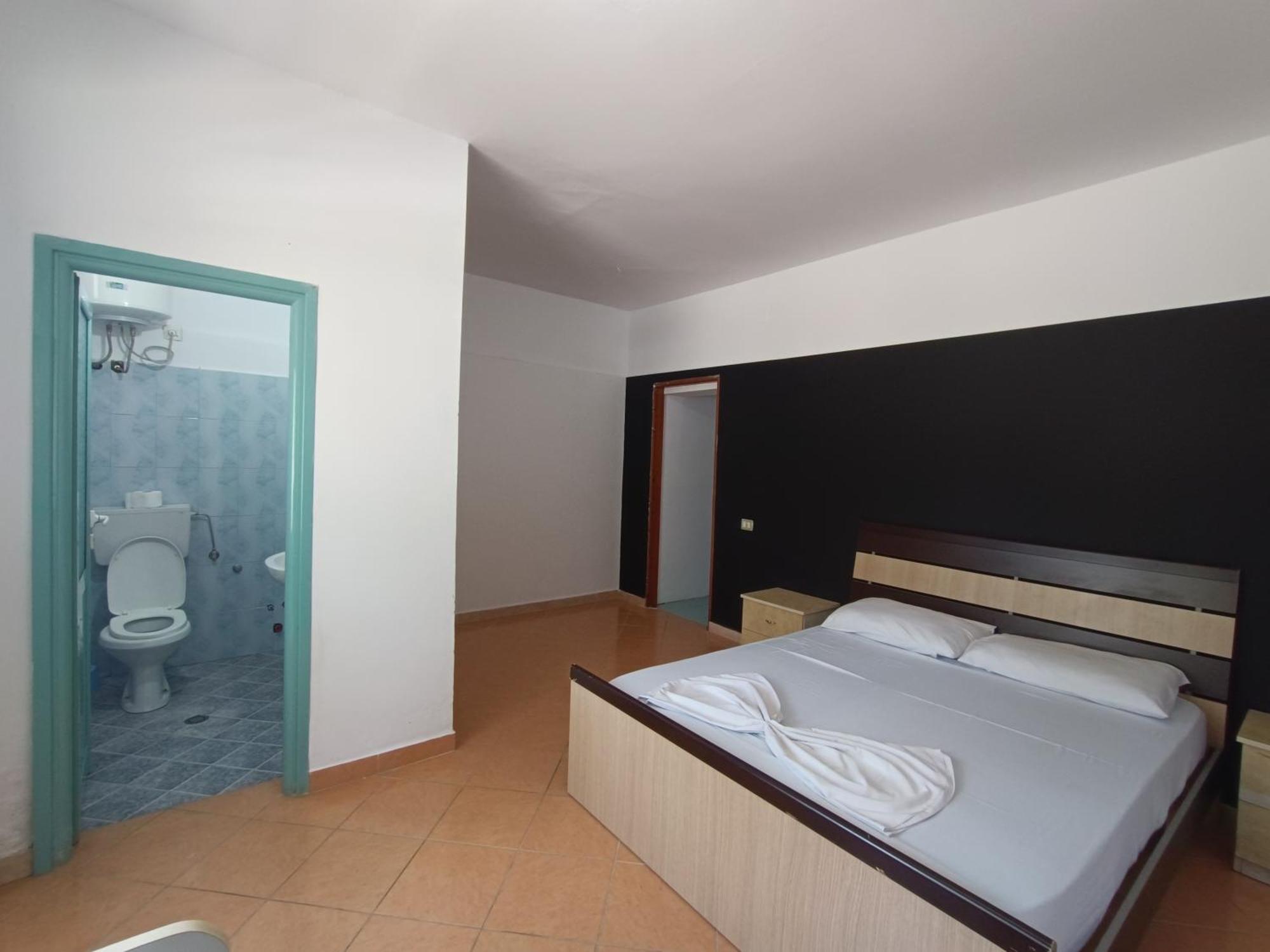Kavalona 3*