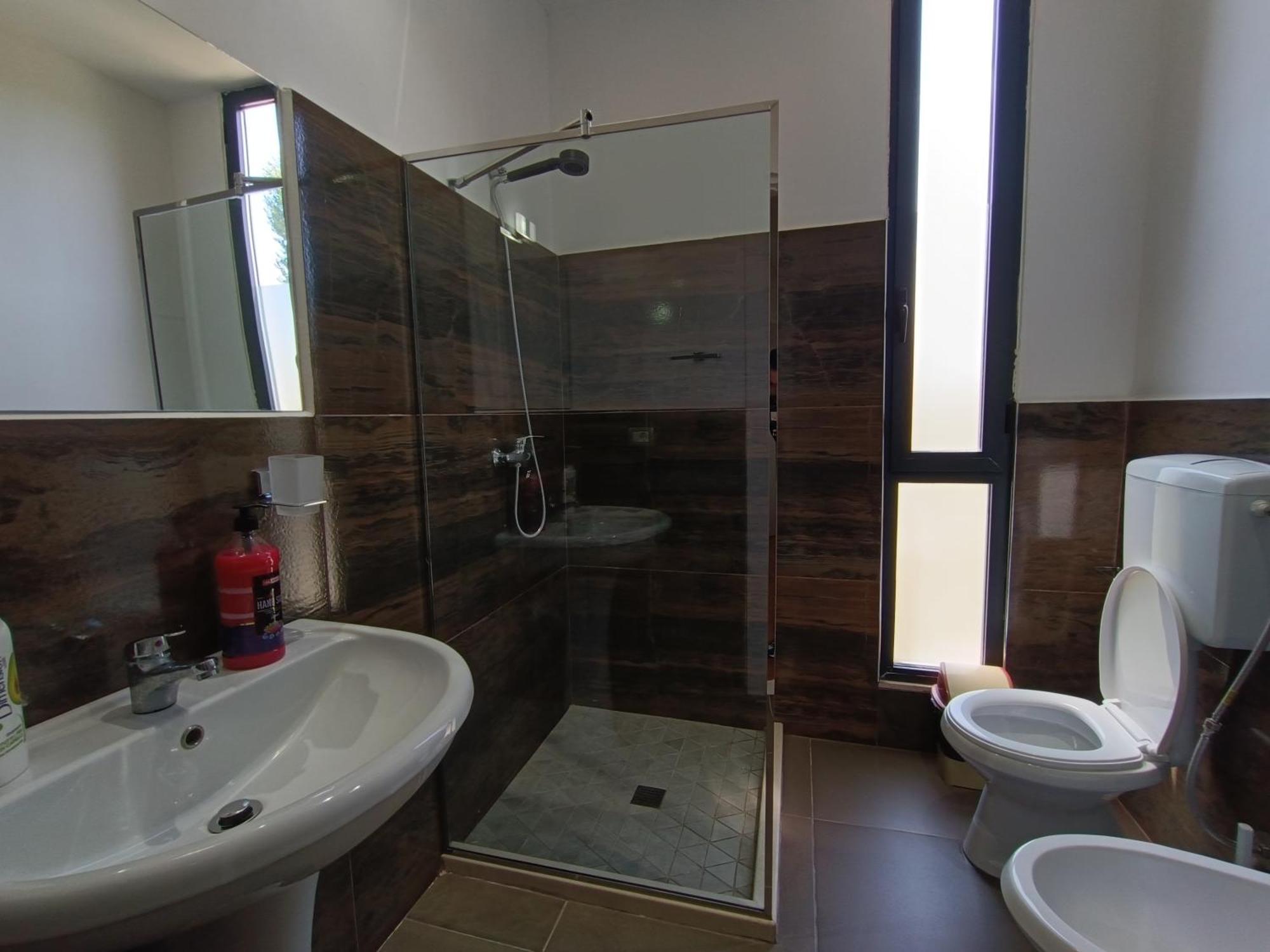 Kavalona 3* Vlorë